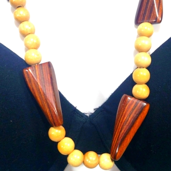Vintage Artisan Brown &Tan Wood Beaded Necklace - Picture 2 of 8